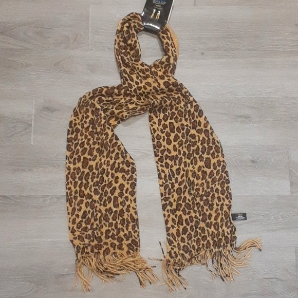 Mixit Oblong Animal Print Scarf - Picture 9 of 11